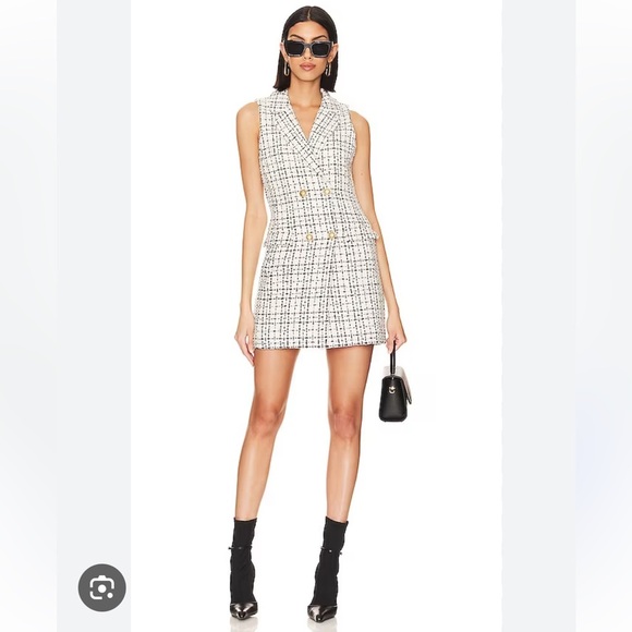 Alice + Olivia Dresses & Skirts - Alice & Olivia Jordy double breasted tweed tuxedo dress